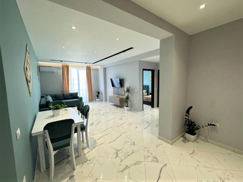 Trea Accomodations Vlorë Esterno foto